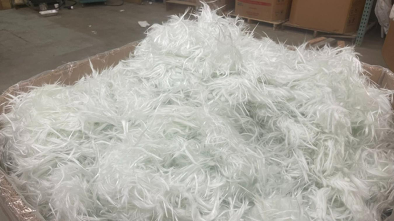 Recovered glass fibre from retired wind turbine blades, processed by Carbon Rivers.<br>