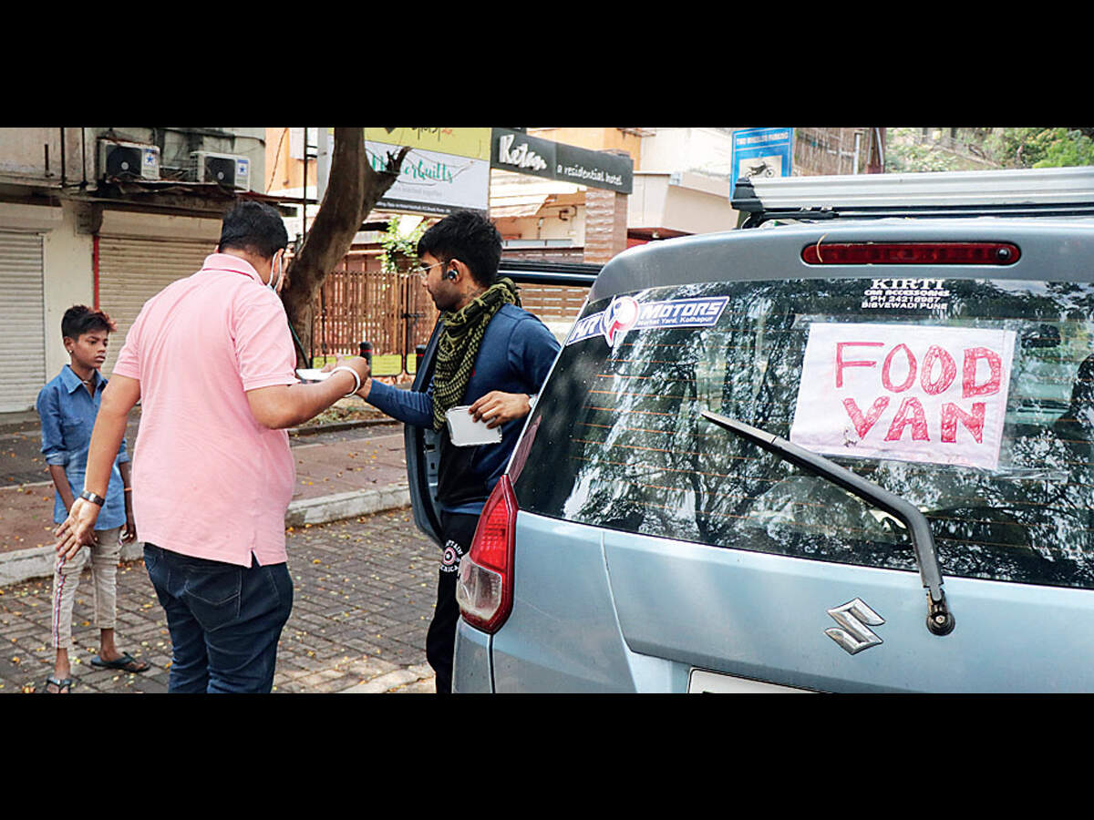 ‘Those distributing relief material on the streets need to carry health certificates’ - Pune Mirror