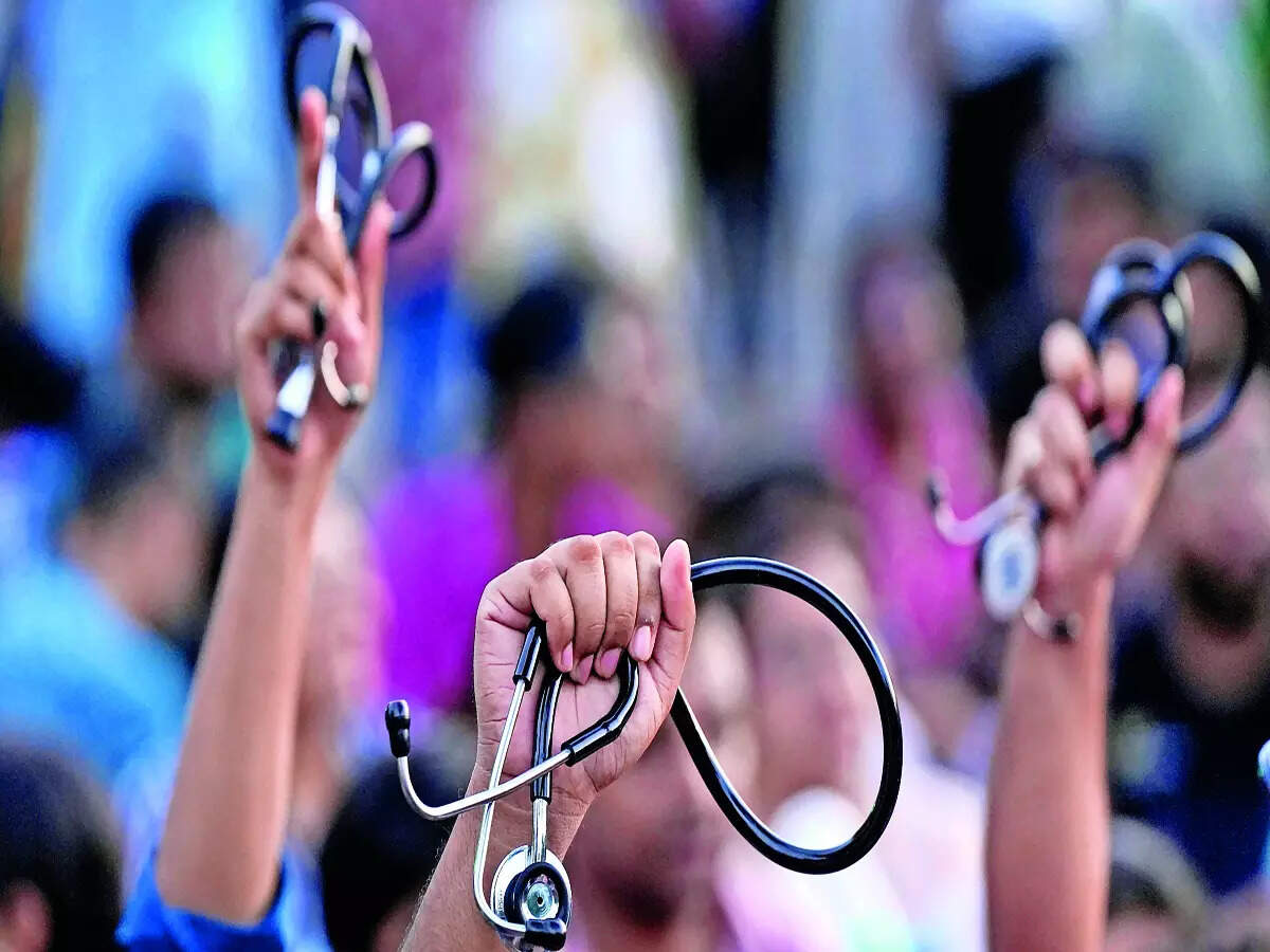 Doctors revolt brews over Karnataka government health policies