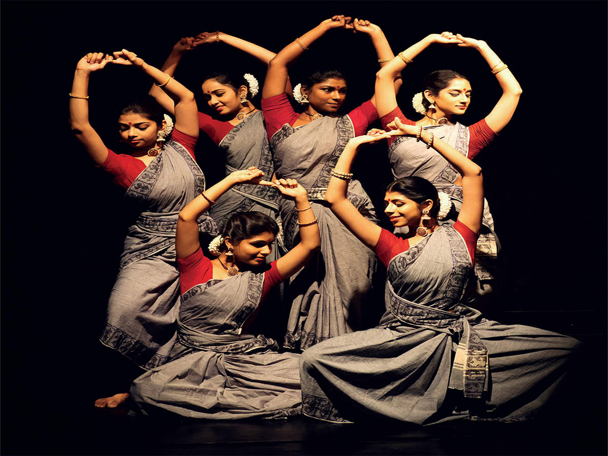 Odissi Dancer Bijayini Satpathy Performs at Live Arts Miami | Miami New  Times