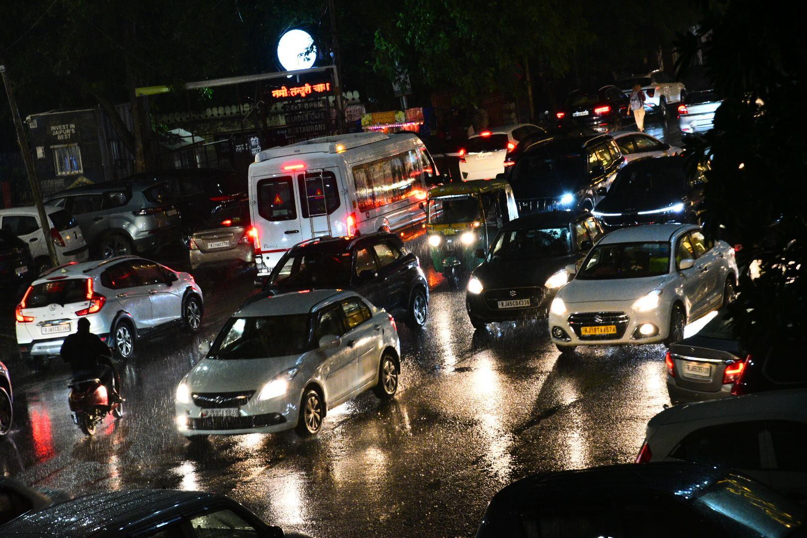 Several parts witnessed mild to moderate rainfall in Jaipur on Thursday (5).JPG