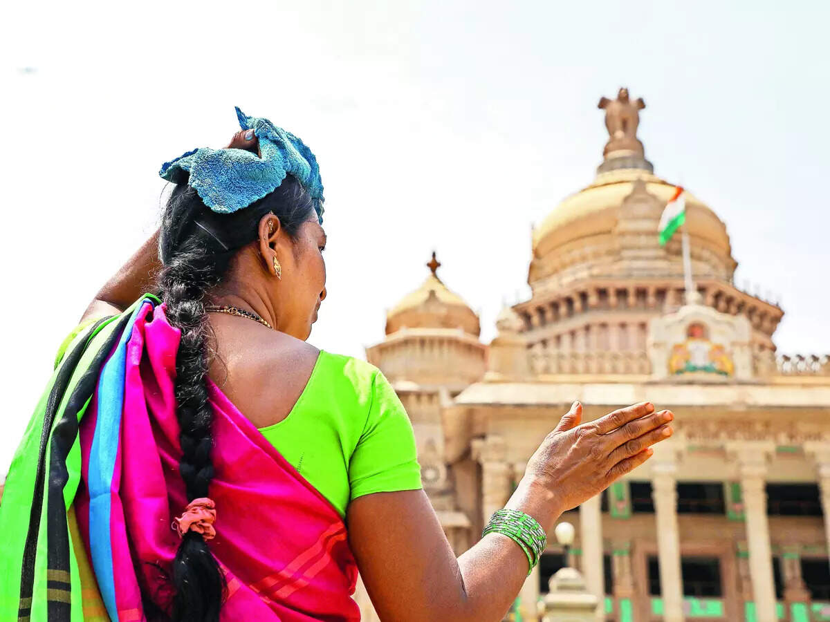 Hot dates ahead - Vimarsana News