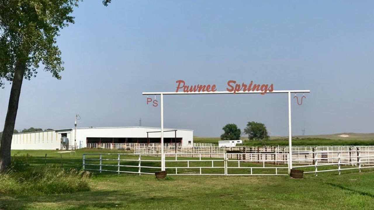 A Texas billionaire couple bought a 40,000-acre Nebraska ranch for $56 ...