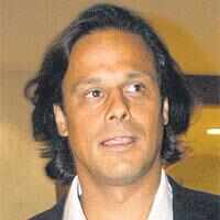 Arun Nayar celebrates mother’s birthday