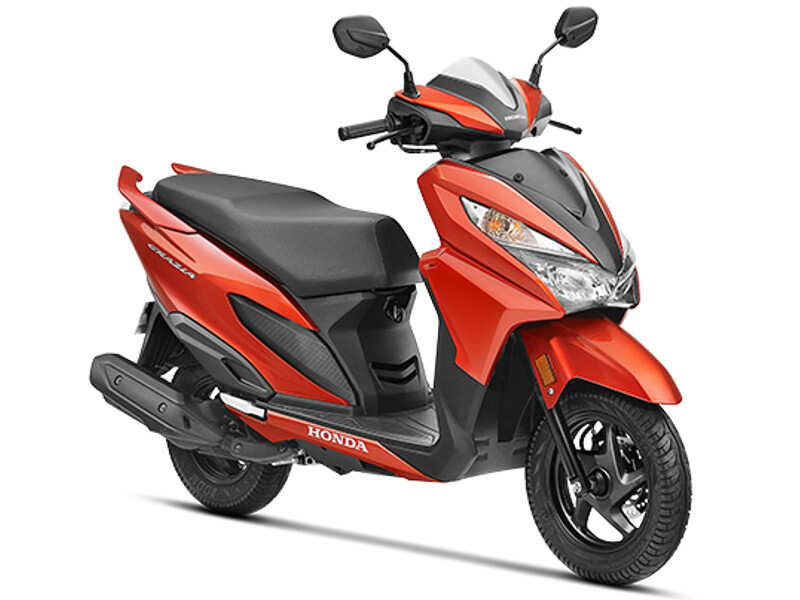 Suzuki Burgman Street vs Vespa SXL 125 vs Aprilia SR 125 vs Honda Grazia 125  vs TVS Ntorq 125: Spec War