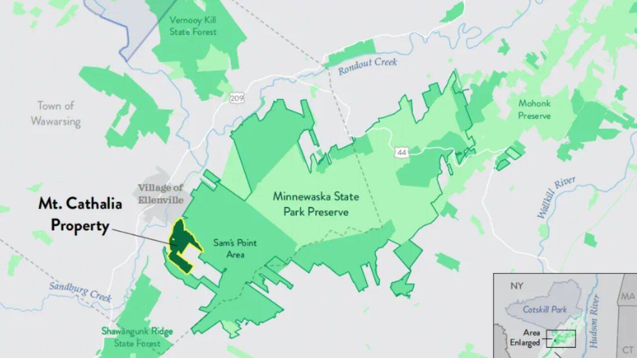 <br>The property lies between Minnewaska’s North and South Gully areas.
