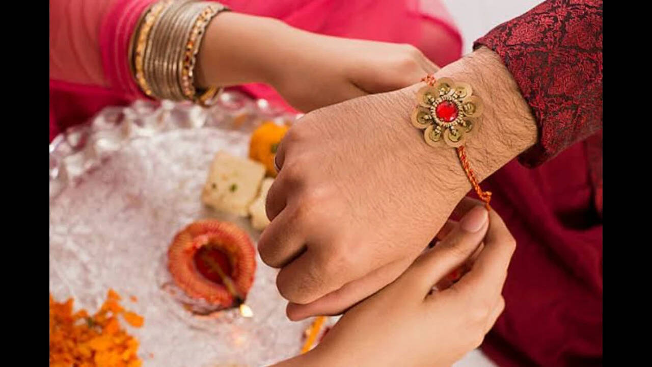 Raksha Bandhan 2026: Share these wishes, messages, quotes, images and greeting cards