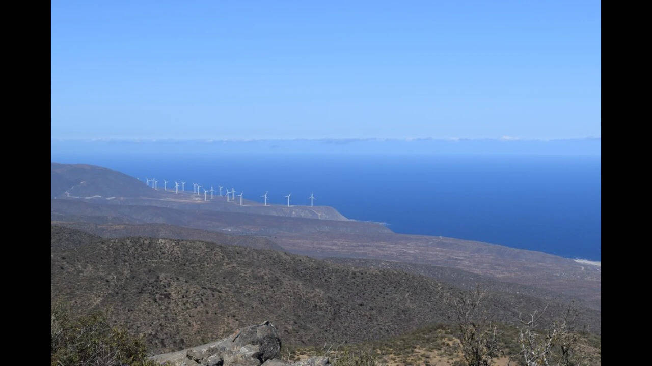 Parque_Eolico_El_Arrayan,_ubicado_en_los_faldeos_costero_del_cordon