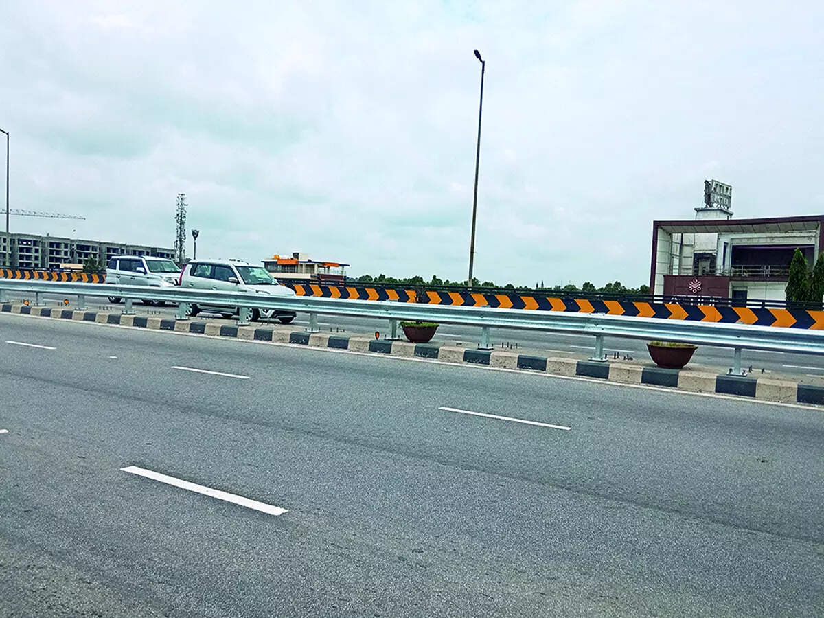 Crash barriers for Airport Road
