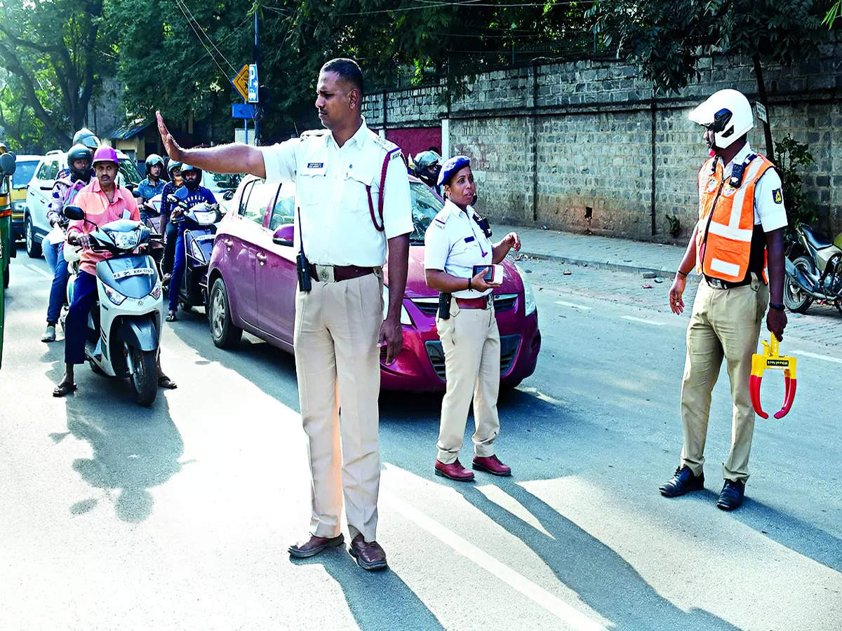 All Play And No Work For Bengaluru’s Traffic Cops