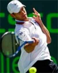 Roddick rocks in Miami