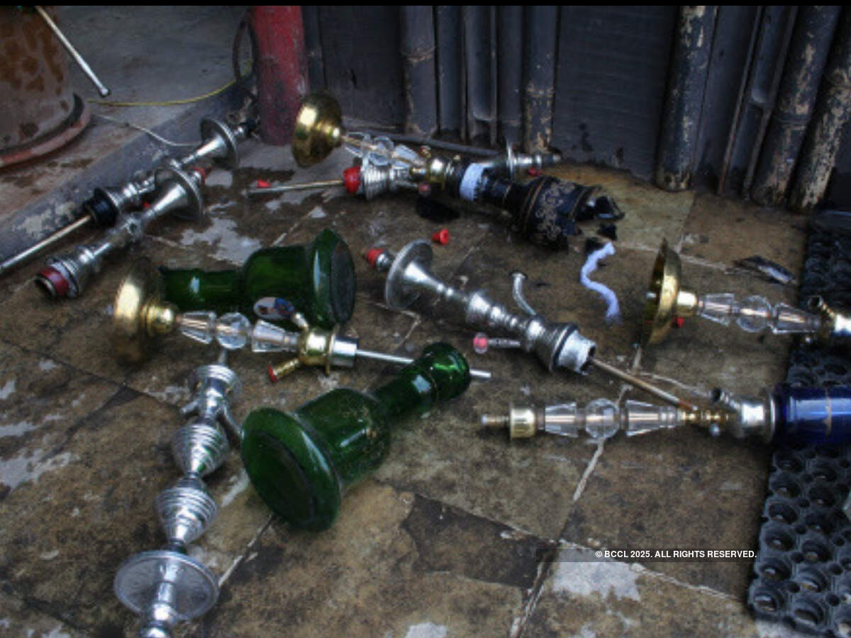 Juhu Restaurant Found Serving Banned Hookahs Four Arrested