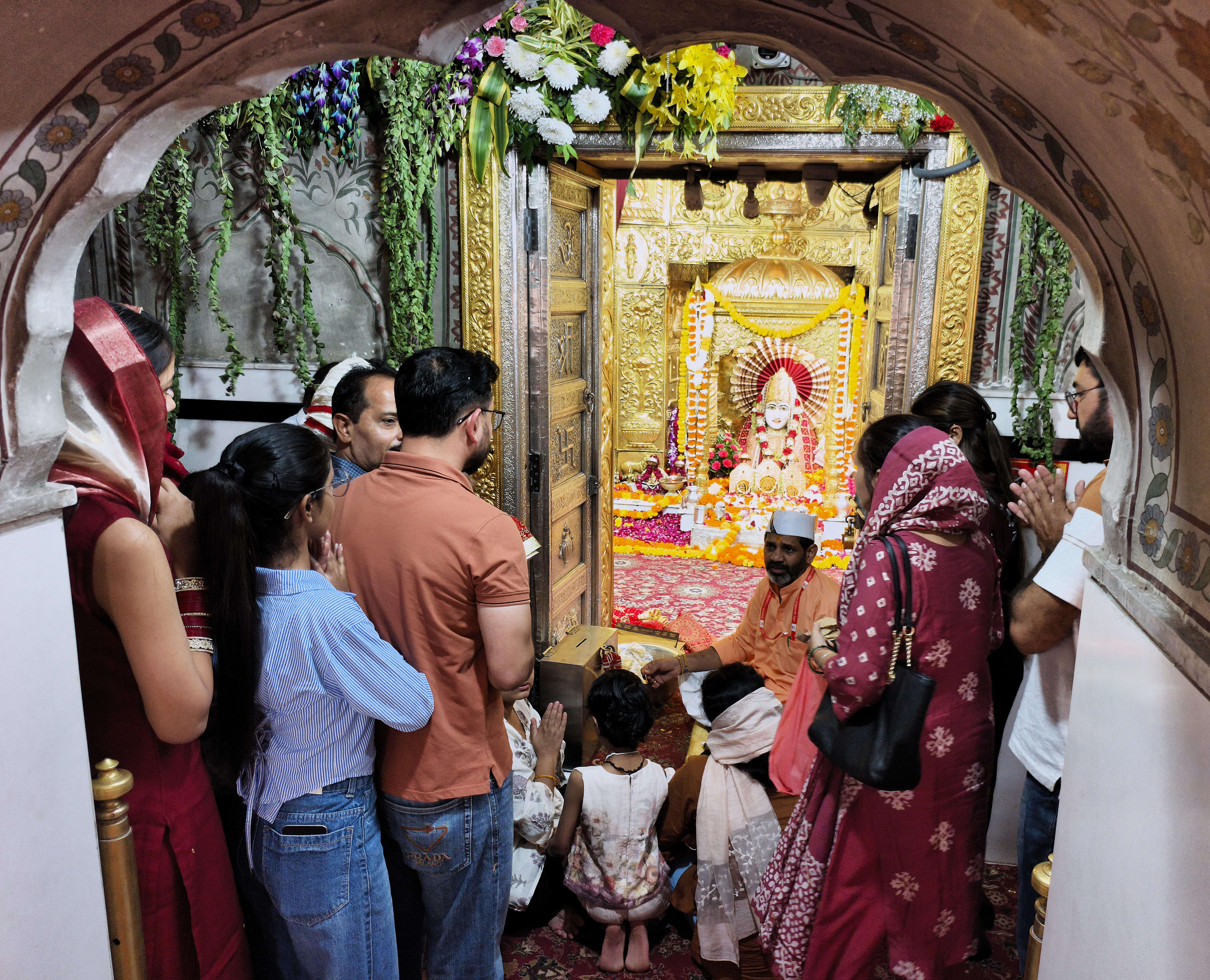 19 Oct  Devotees Throng Mata mansa Devi Temple As Maha Asthmi and Maha navami Coincide (10).jpg