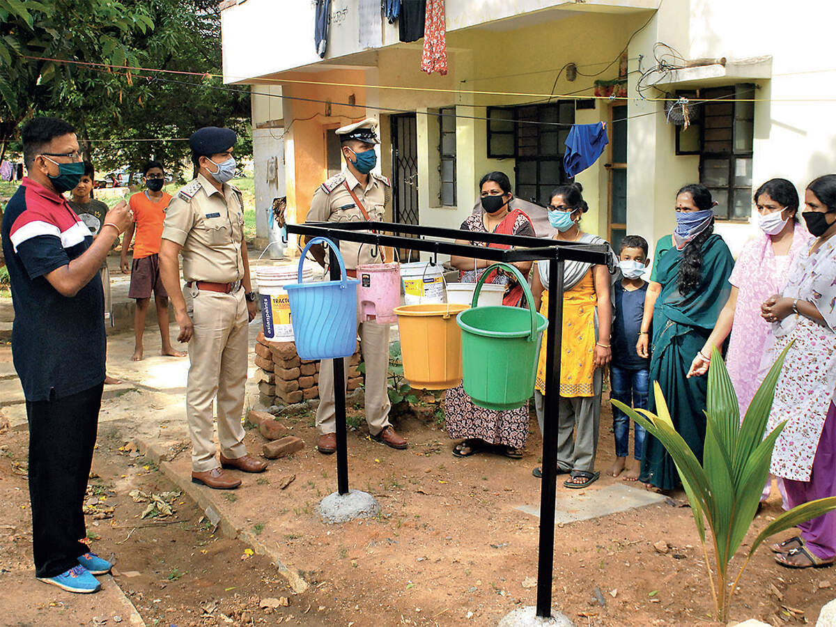 Cop clears the clutter
