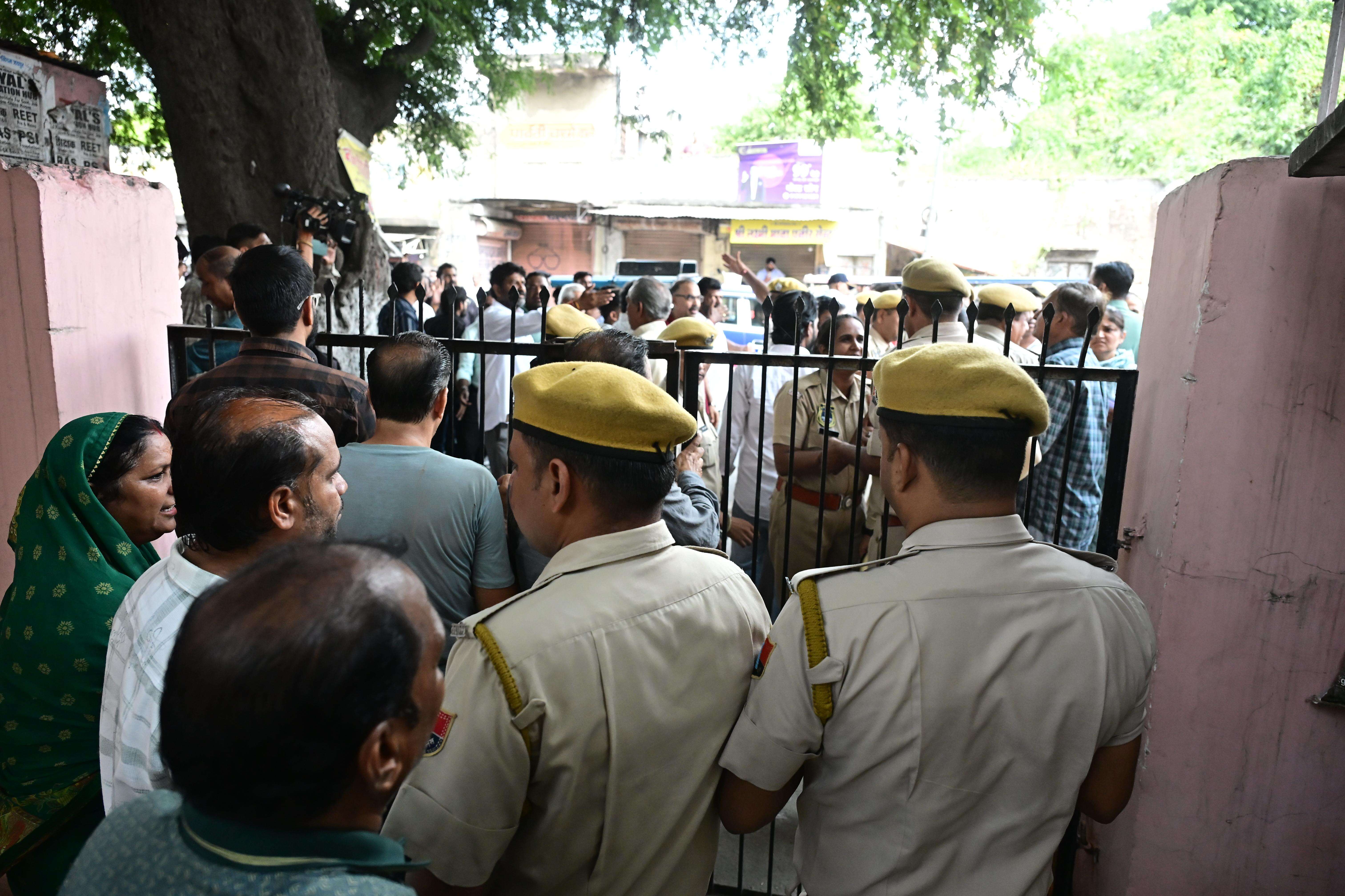 Repolling for ward 18 at Kalwar Road (Bhagirath) (4).JPG