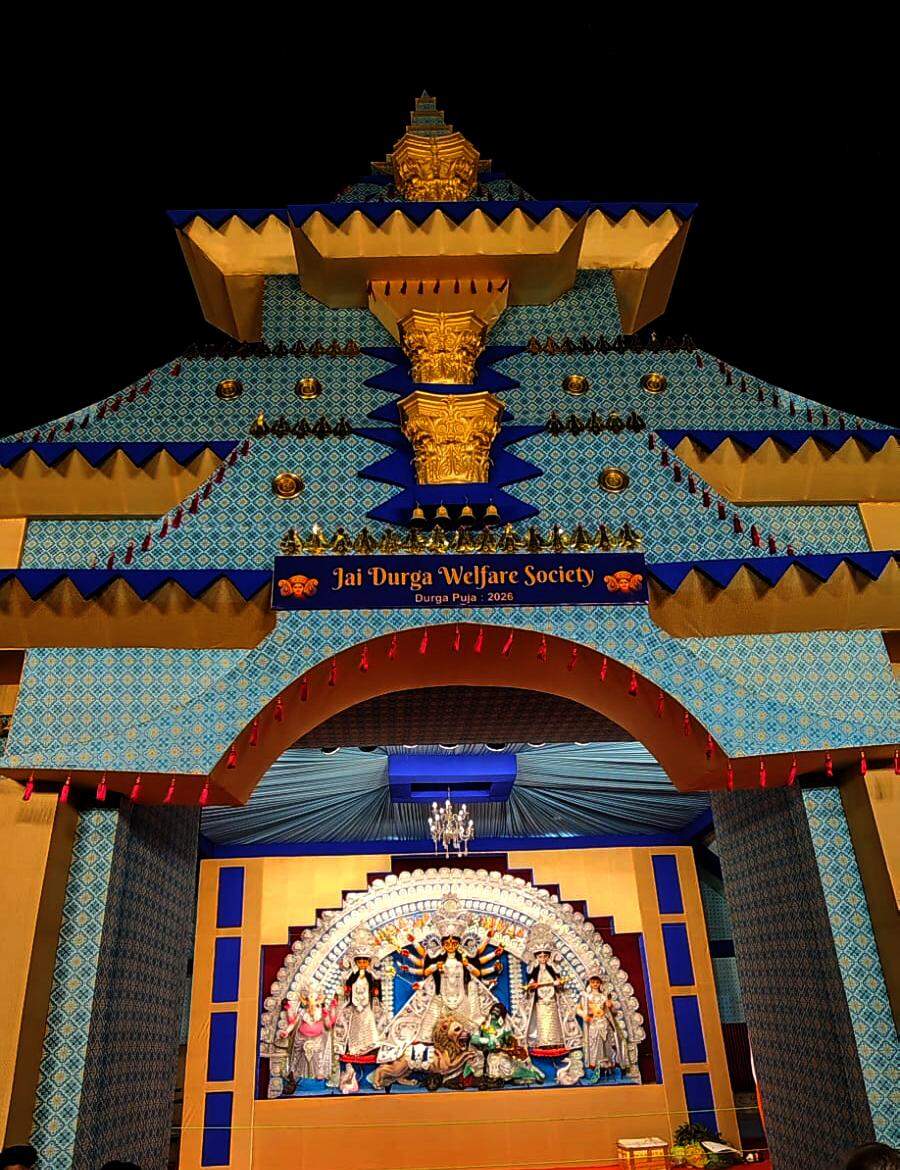 The idol of Dakhineshwar Kali Bari in Vaishali Nagar1 (2).jpg