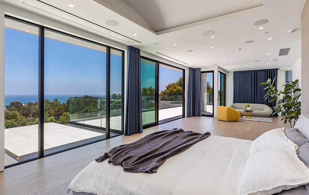 From an unfinished mansion to a sprawling luxury estate: inside Kevin Garnett’s former Malibu property.