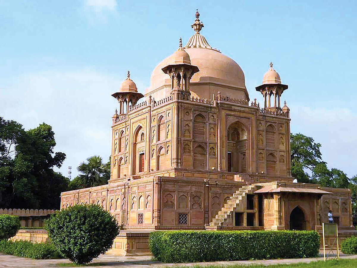 Places like Sarnath, Vindhyachal and Chunar have become popular weekend destinations for city folk (BCCL)