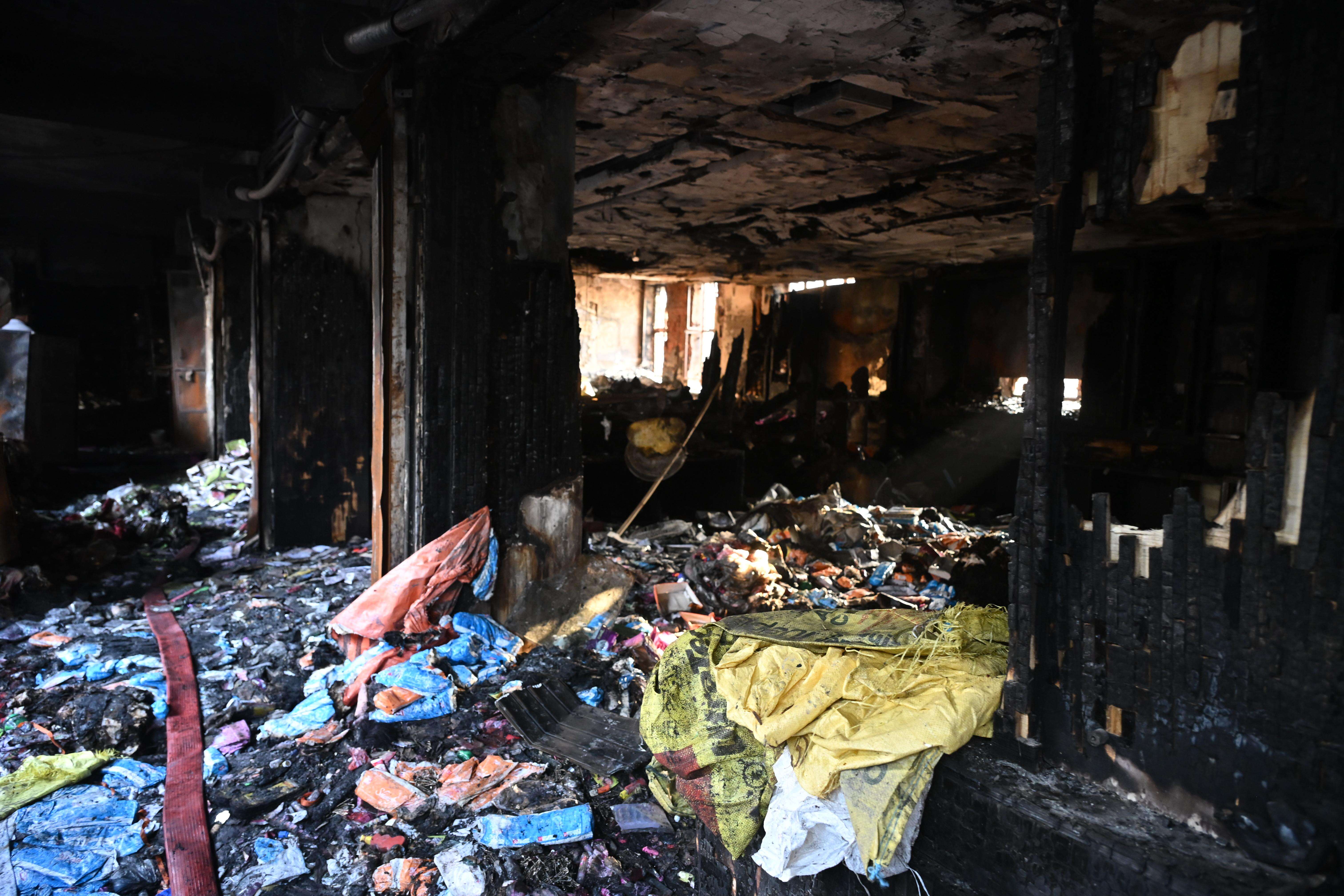 A day after fire, Purohit Ji Ka Katla counts losses (2).JPG