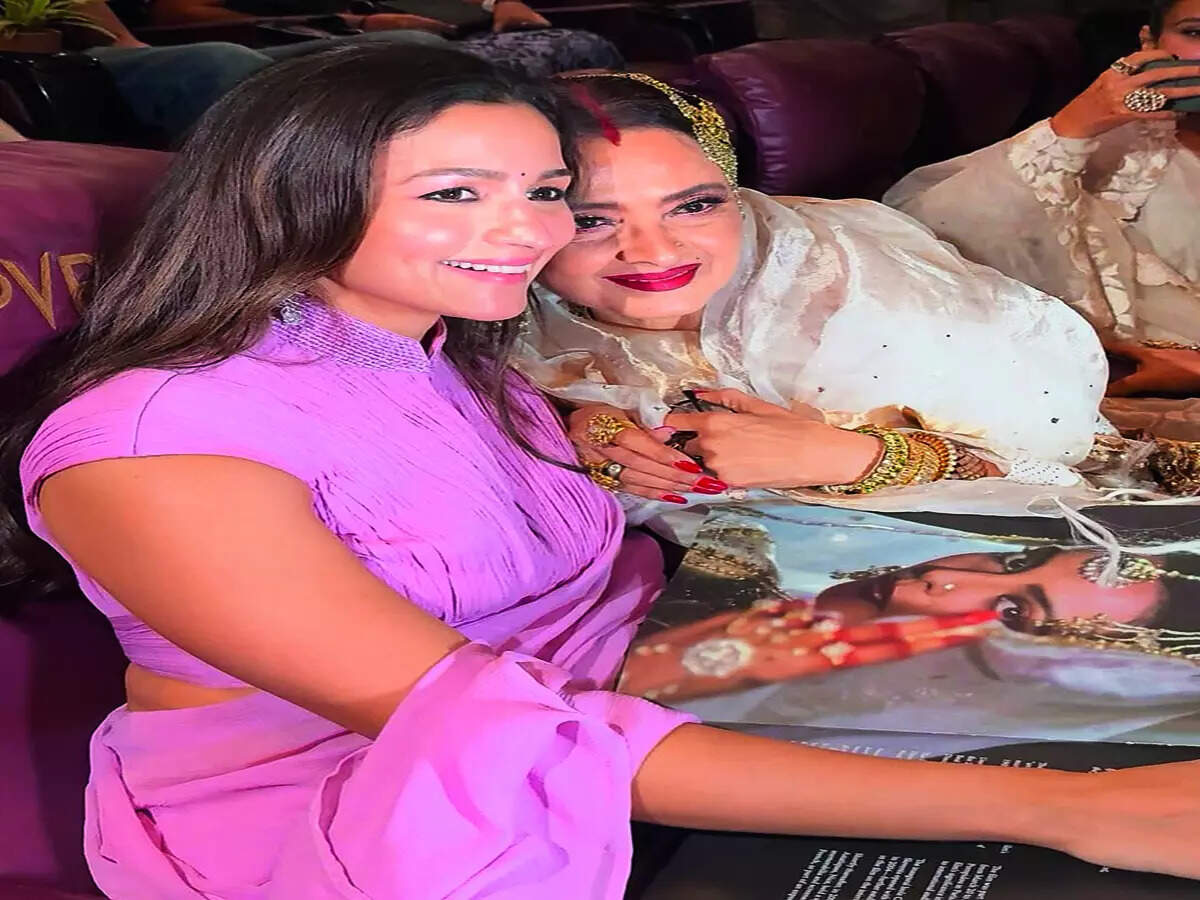 Alia’s splendid ode to ‘living legend’ Rekha