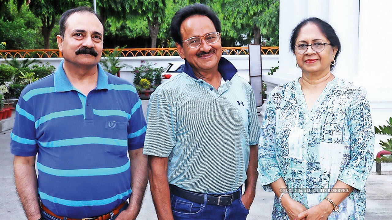 Dr Anupam Vidyarthi , Vibhakar Pandey & Chitra Pandey