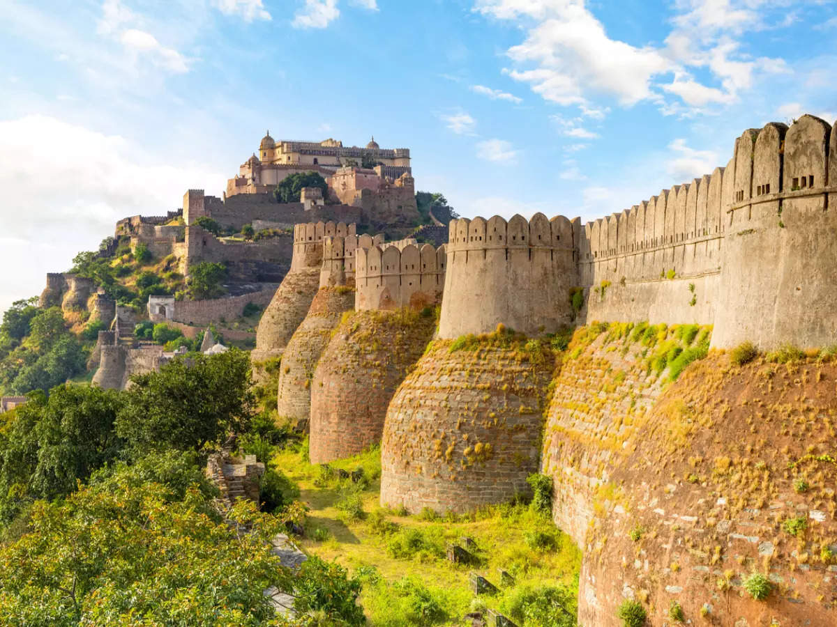 This is what makes Kumbhalgarh Fort complex a great example of Rajasthan’s grandiose