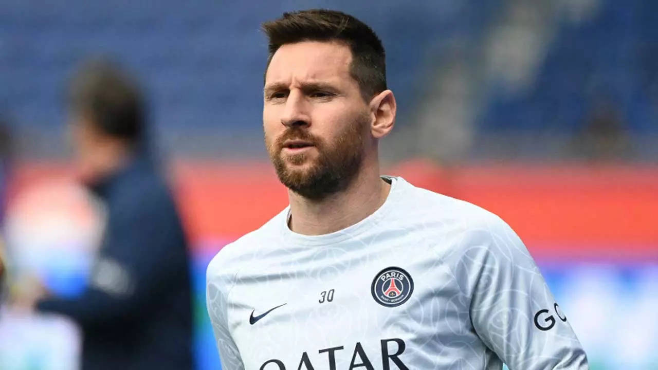Messi’s dad issues statement on star’s future