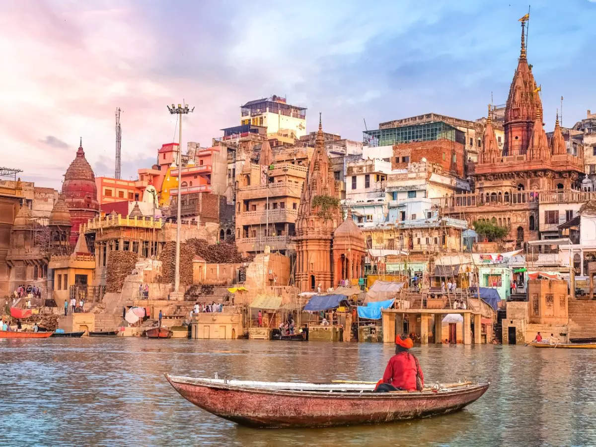 Varanasi: the city of ghats and Benarasi sarees