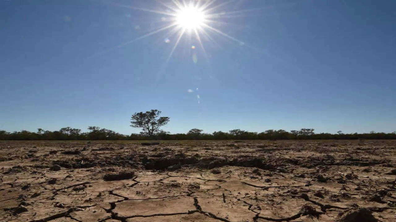 Menggoda dengan bahaya iklim: PBB memperkirakan 2 dari 3 peluang untuk segera mencapai batas panas utama