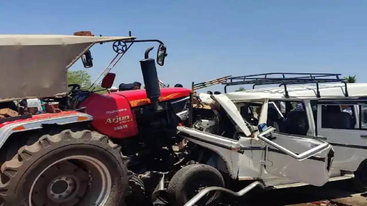 5 dead in SUV-tractor collision in Maharashtra’s Sangli district | Kolhapur News – Times of India