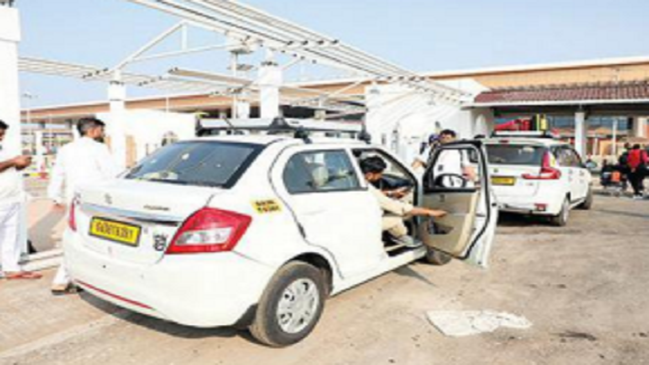 Pelatihan pariwisata wajib bagi para taximen, kata mantri transportasi |  Berita Goa