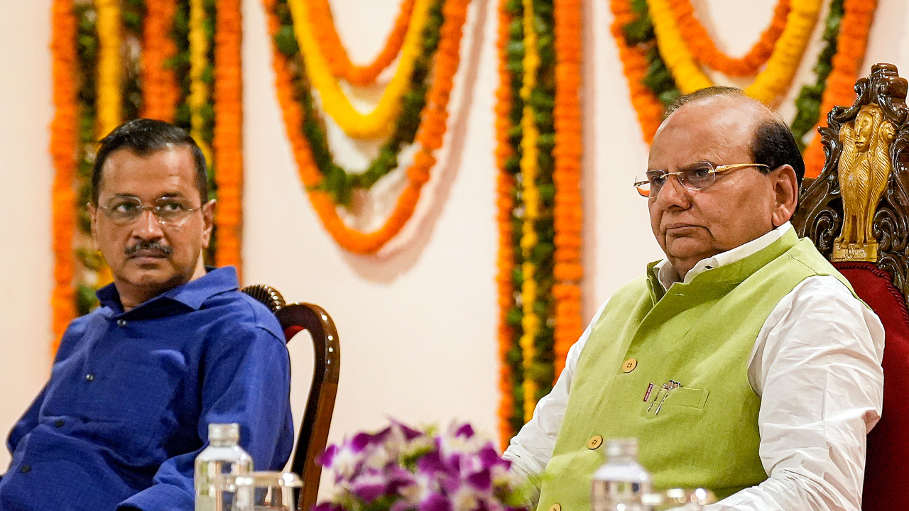 Centre seeks review of SC ruling on Delhi services row