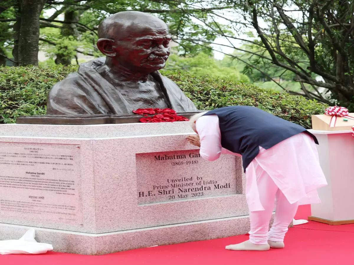 About Hiroshima’s newly unveiled bronze idol of Mahatma Gandhi