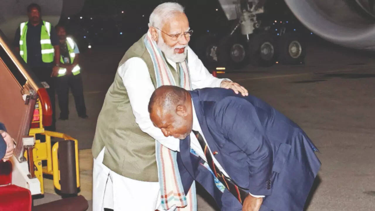 Respect territorial integrity, sovereignty of all: PM at G7