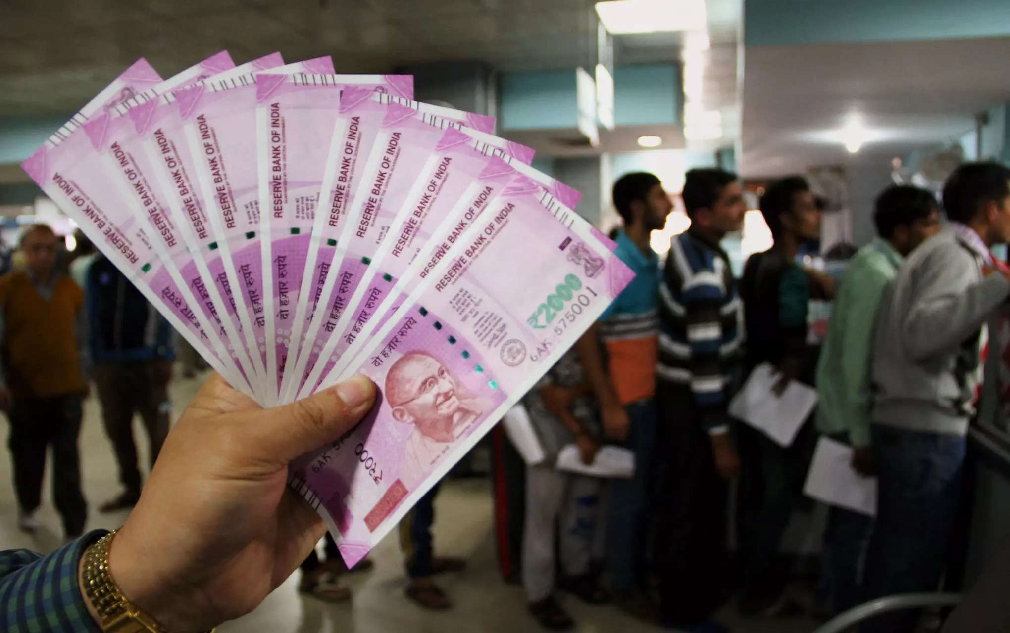 First day of Rs 2,000 note exchange: Small queues seen at some branches