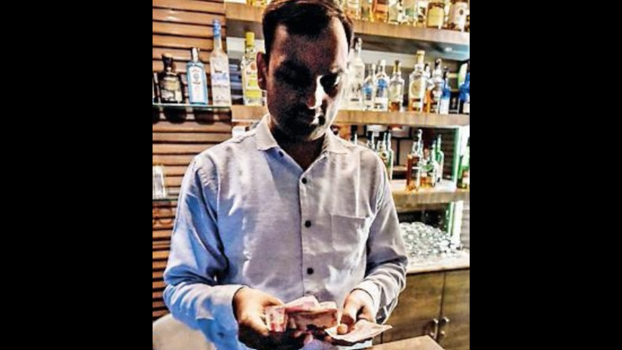 Queue? No please. Fancy bars, off shops in Kol emerge 2k ‘hot spots’ | Mumbai News – Times of India