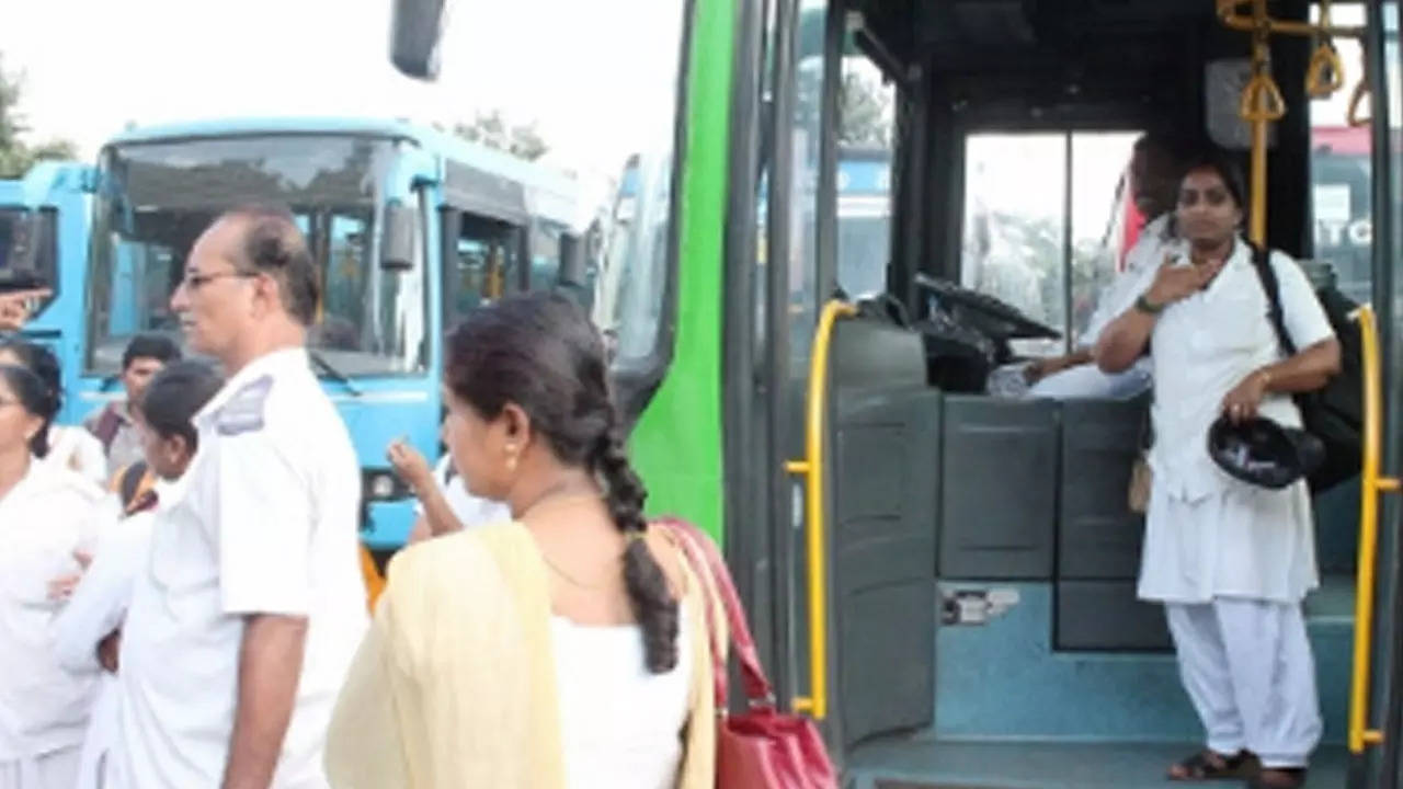 KSRTC workers urge govt to start free travel for women