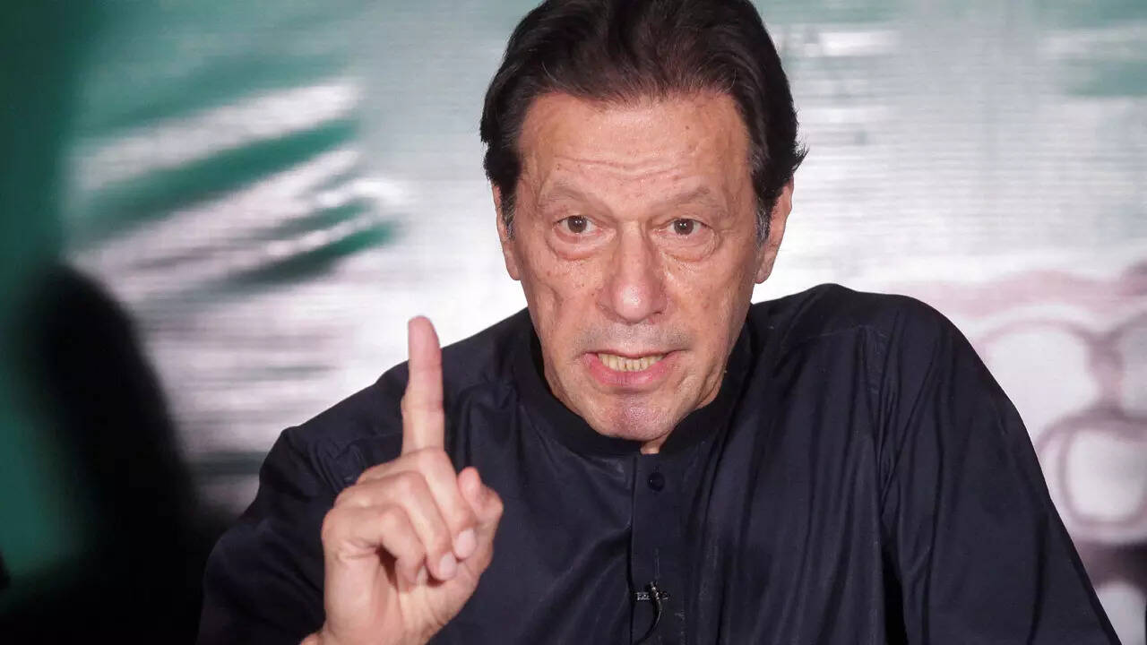Imran Khan faces &lsquo;end of the road&rsquo; as Pakistan army cracks down