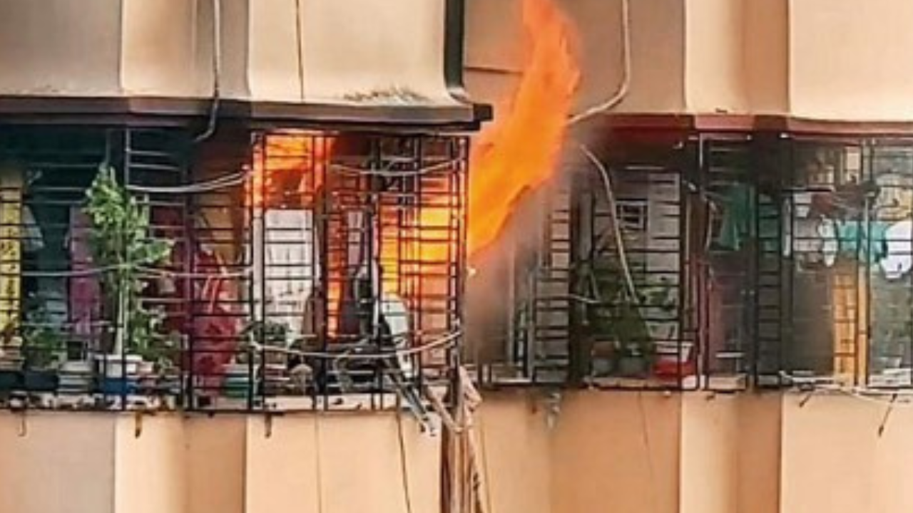 Fire at building in Dum Dum's Shyamnagar, residents evacuated