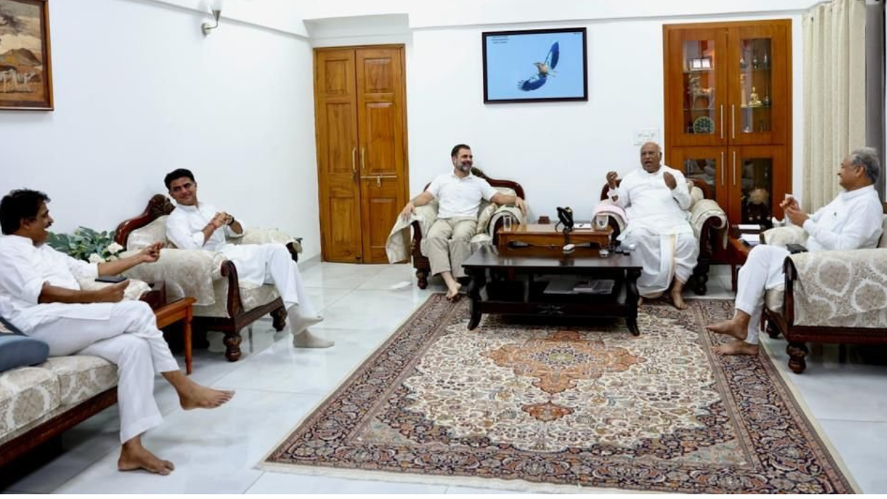 Gehlot, Pilot agree to fight polls unitedly as Cong brokers truce