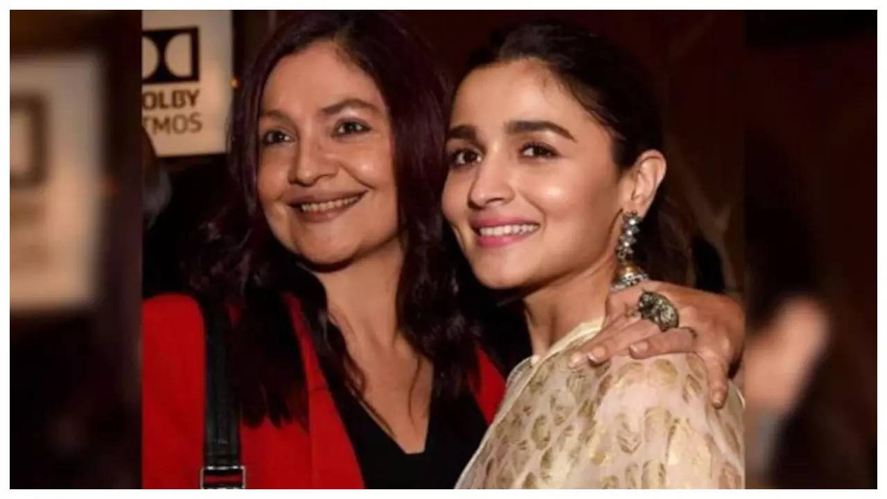 Aaliyah Bhatt Chut Images Hd - When Alia Bhatt said her relationship with half-sister Pooja Bhatt is 'not  fake': 'Our family is real and honest with each other' | Hindi Movie News -  Times of India
