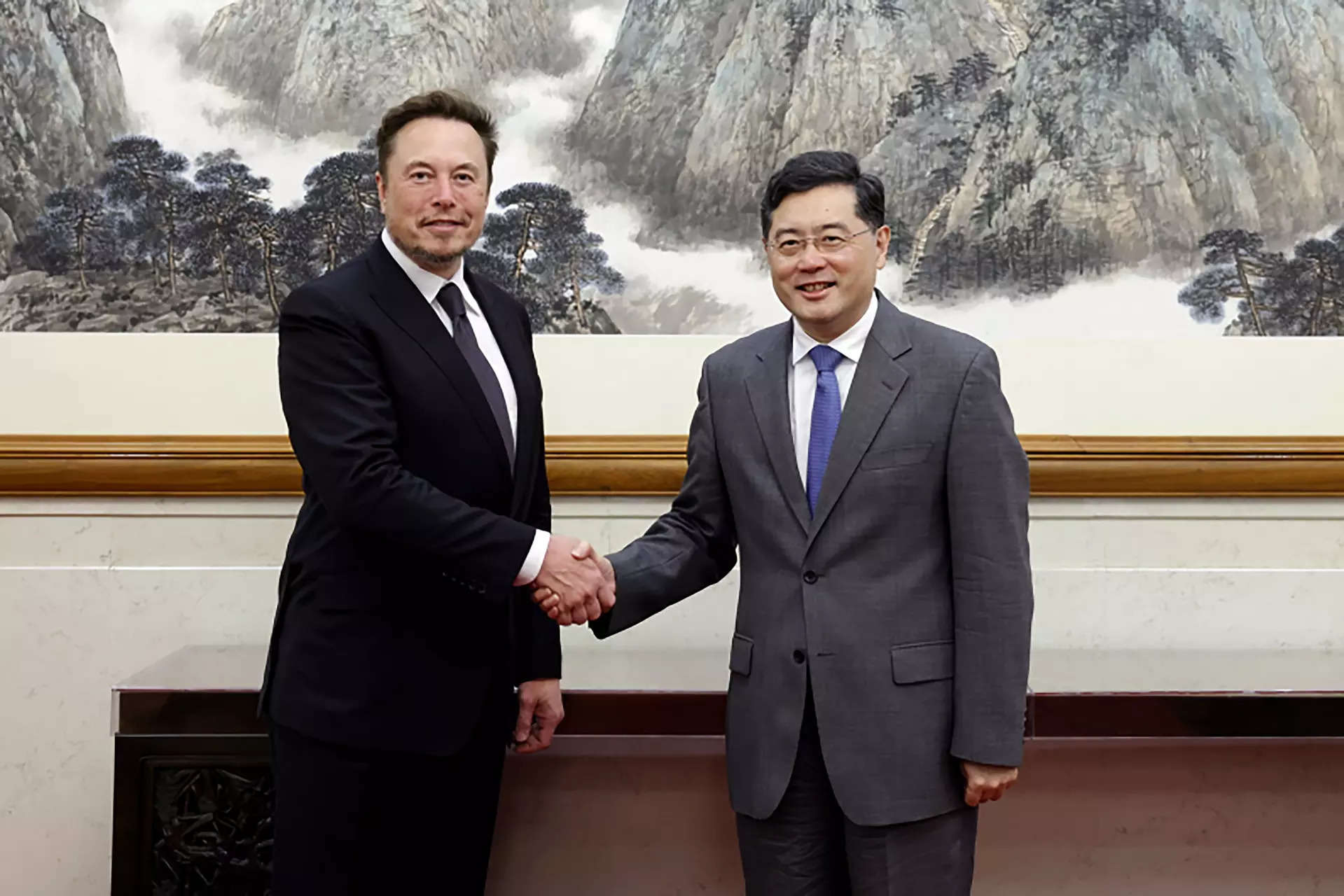 Musk stays away from Twitter for longest in a year during China trip