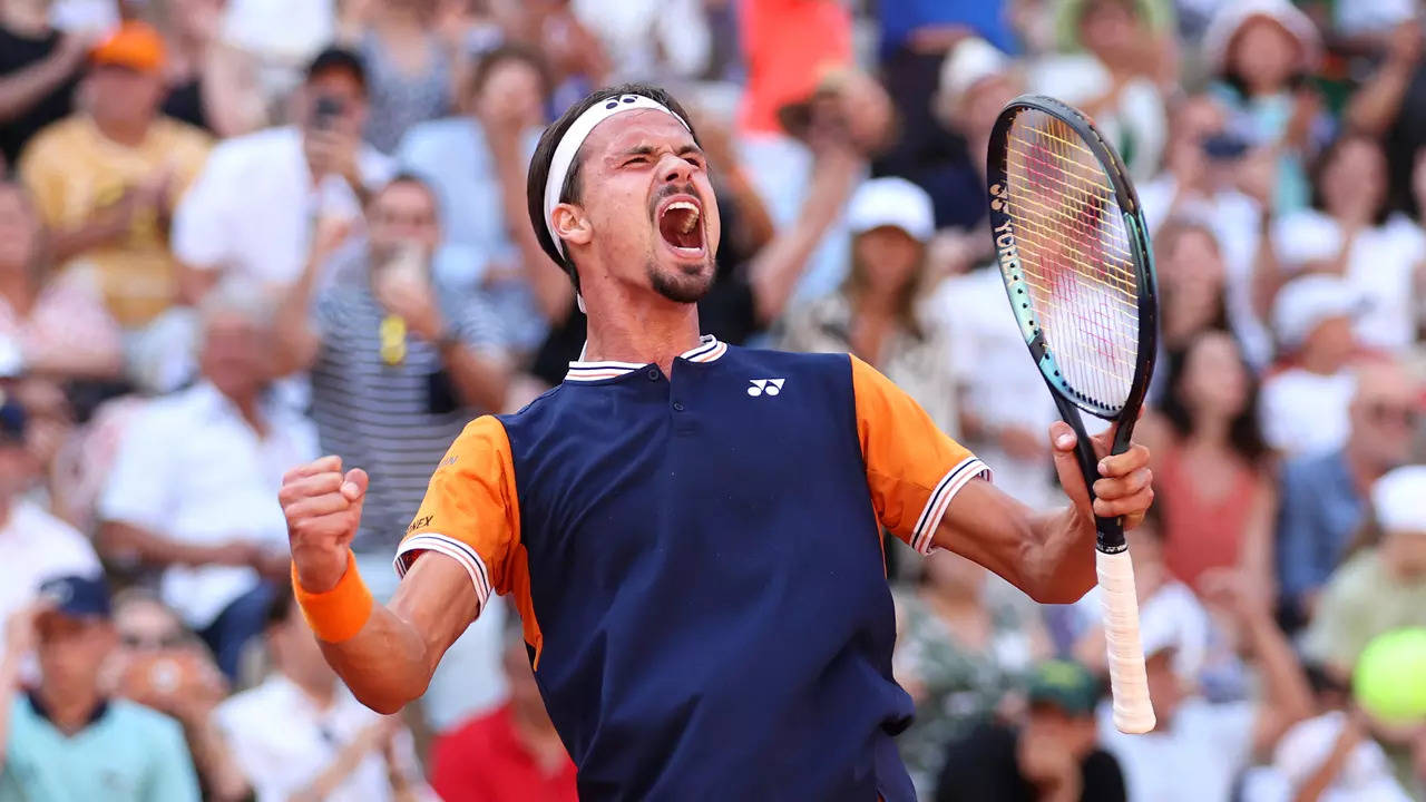 French Open: Altmaier shocks Sinner in epic five-set battle