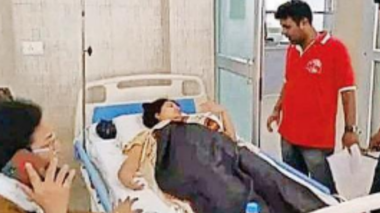 10 injured passengers in Kol hospitals, 2 critical
