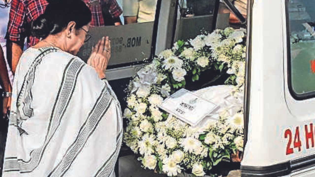 Mamata to visit Odisha, Bengal first to give jobs to victims' kin