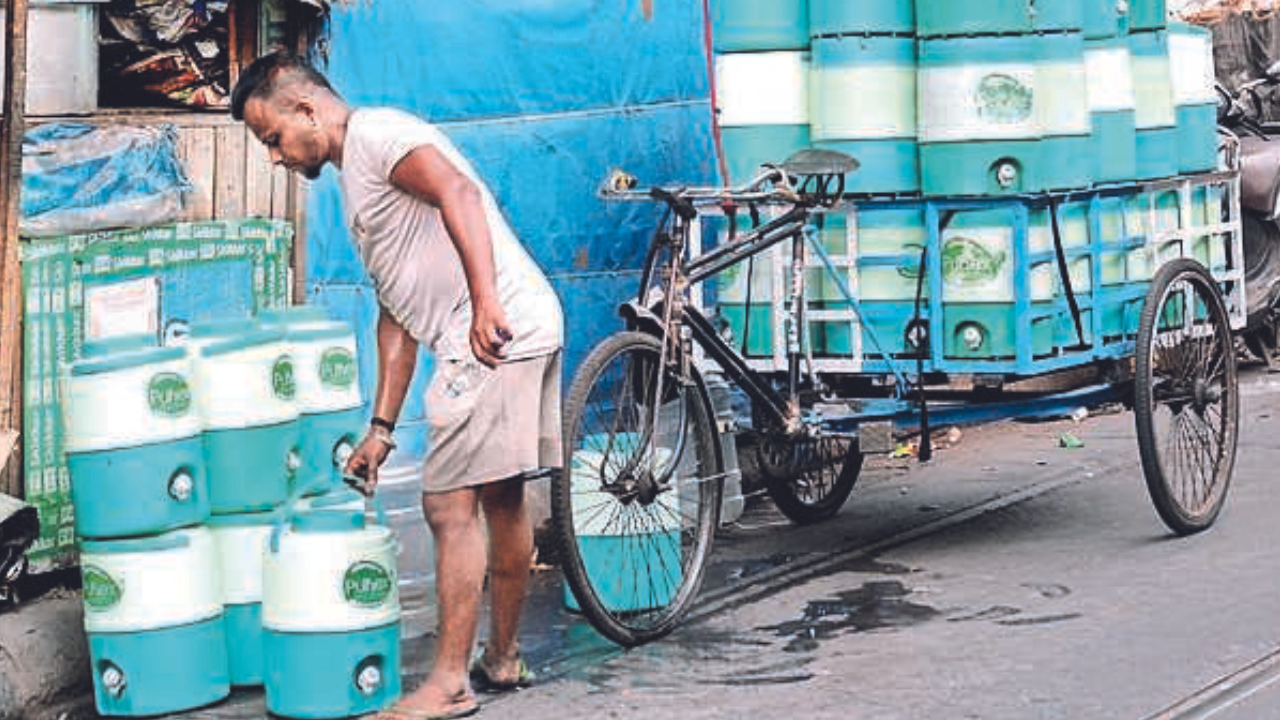 Bottled water woes hit central, S Kol markets