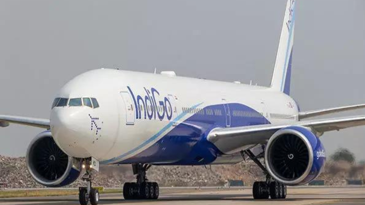 IndiGo flight briefly strays into Pakistan amid bad weather