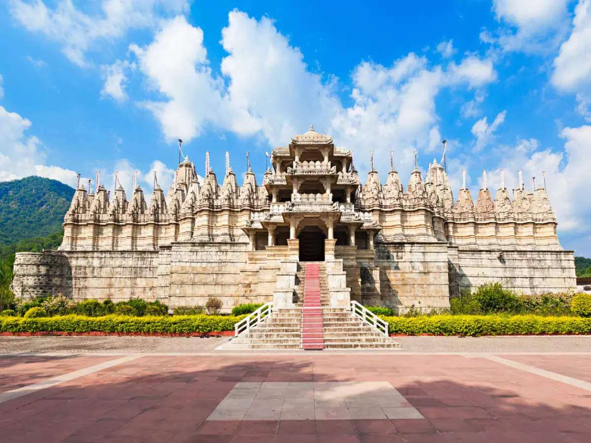 Exploring the architectural marvels of Ranakpur Jain Temple