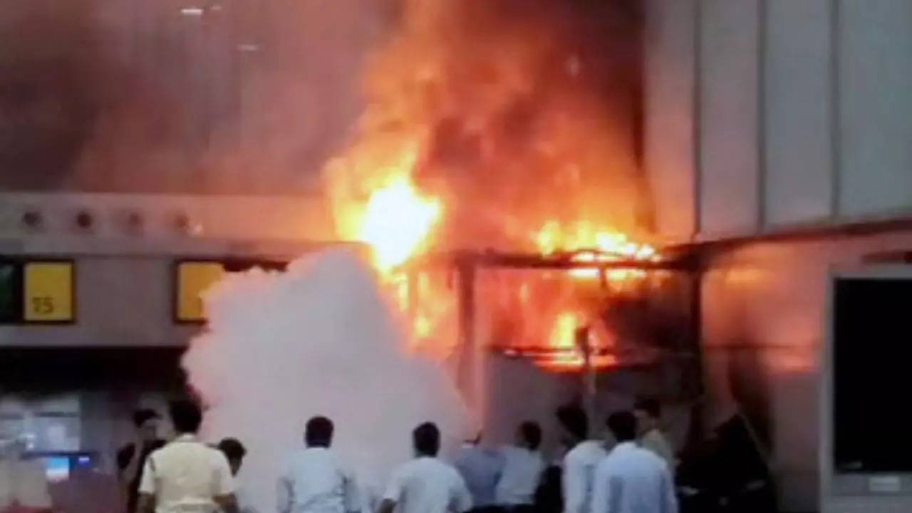 Kolkata airport Fire started in room used by airlines to store stationery: official | Kolkata News – Times of India