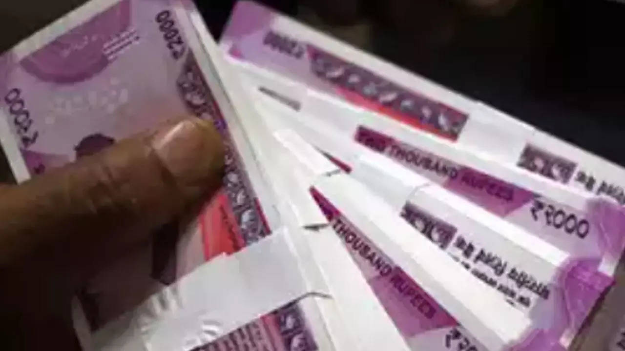 Over 2-3rds of Rs 2,000 notes deposited